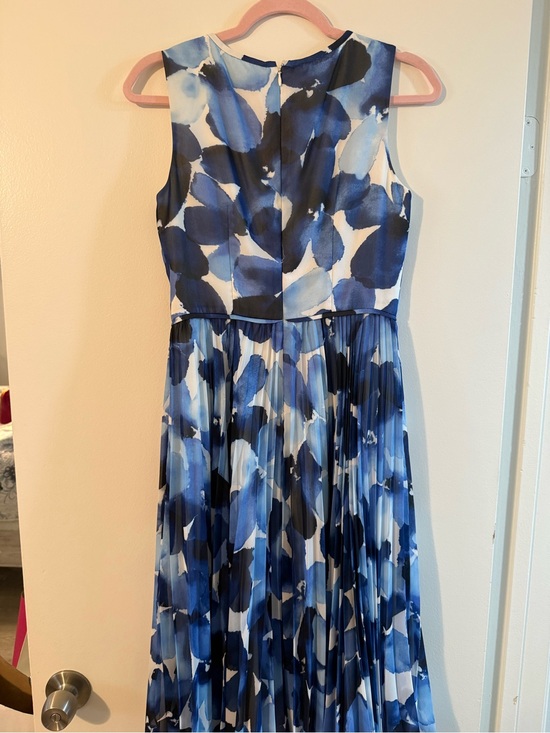 Maggy London Dresses & Skirts - Maggy London Blue and White Pleated Floral Maxi Dress